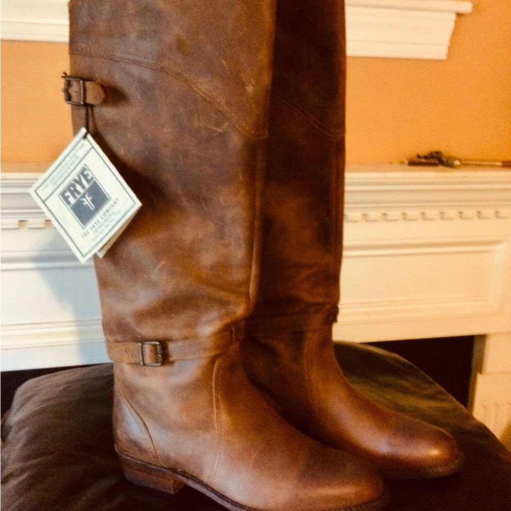Frye Dorado Distressed Brown Riding Boots. NWT